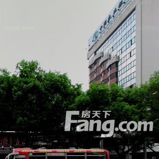新侨联广场实景图